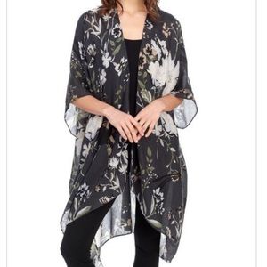 Marcus Adler Tops - MARCUS ADLER NEW YORK Black Floral Kimono Marcus Adler Tops - MARCUS ADLER NEW YORK Black Floral Kimono